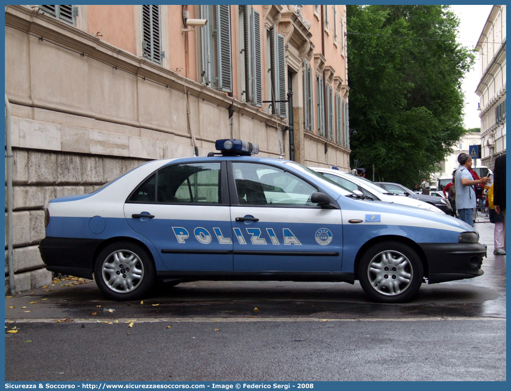 Fiat E1481
Polizia di Stato
Polizia Stradale
Fiat Marea
Parole chiave: Polizia di Stato;Polizia;PS;Polizia Stradale;Fiat;Marea;E1481