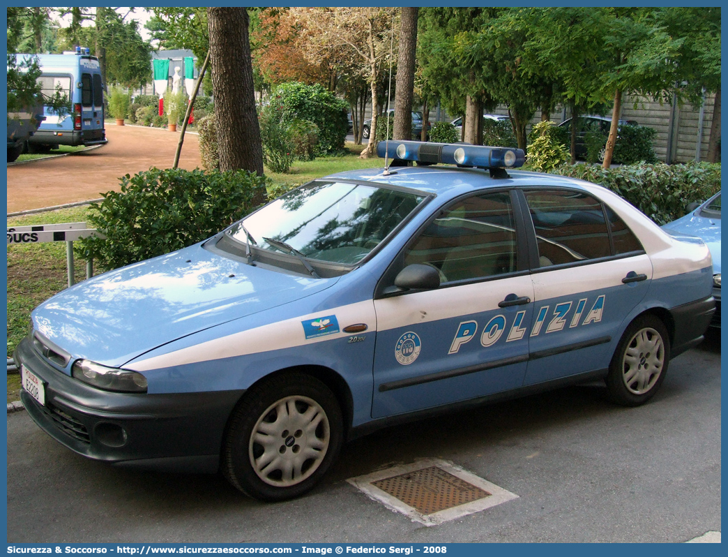 Polizia E2208
Polizia di Stato
Reparto Prevenzione Crimine
Fiat Marea
Parole chiave: Polizia di Stato;Polizia;PS;Reparto Prevenzione Crimine;Fiat;Marea;E2208