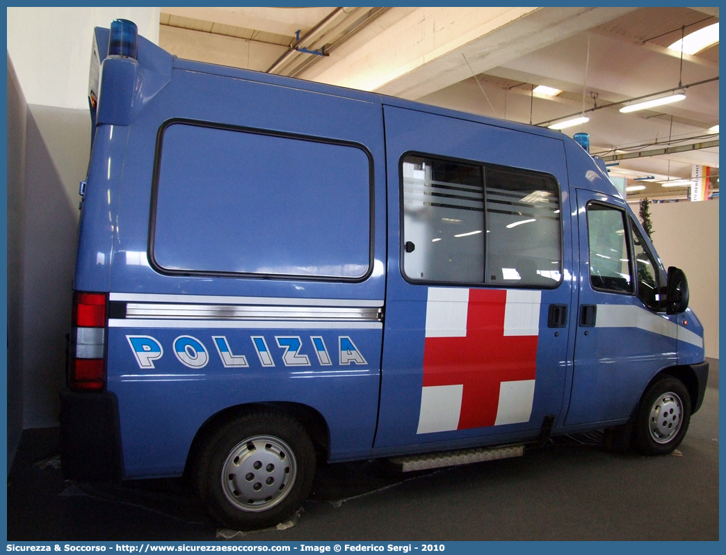 Polizia E6606
Polizia di Stato
Servizio Sanitario
Fiat Ducato II serie
Parole chiave: Polizia di Stato;Polizia;PS;Servizio Sanitario;Fiat;Ducato II serie;Ambulanza;E6606