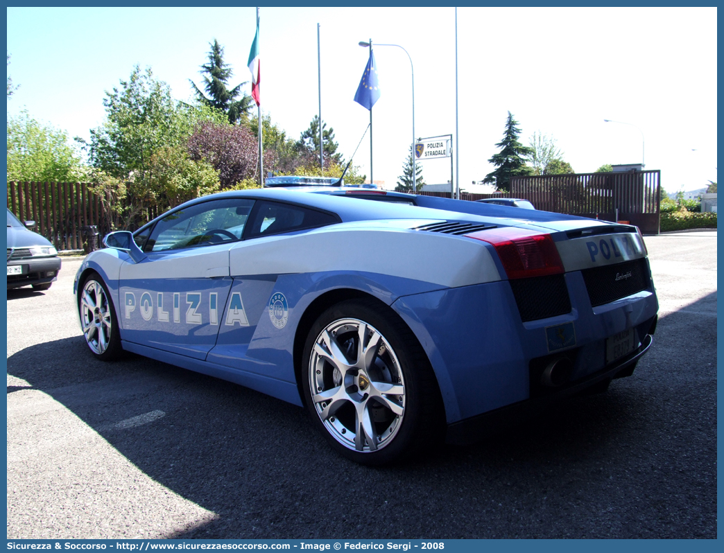 Polizia E8379
Polizia di Stato
Polizia Stradale
Lamborghini Gallardo
(variante)
Parole chiave: Polizia di Stato;Polizia;PS;Polizia Stradale;Lamborghini;Gallardo;E8379