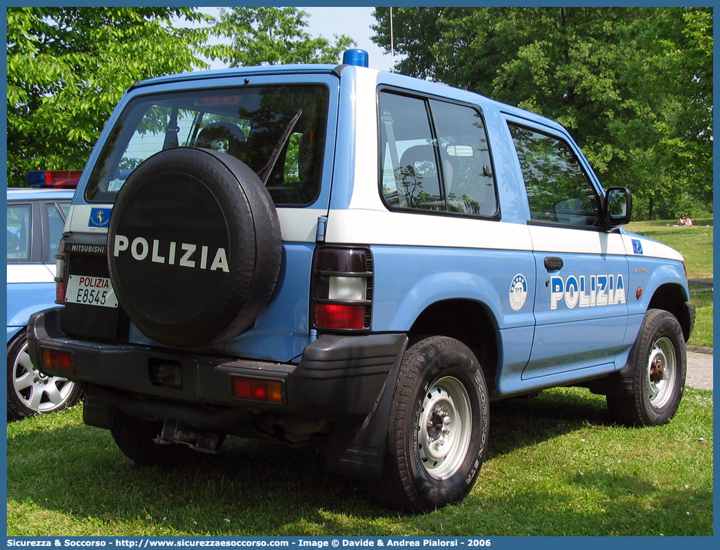 Polizia E8545
Polizia di Stato
Polizia Stradale
Mitsubishi Pajero V20 SWB
Parole chiave: PS;P.S.;Polizia;di;Stato;Polizia;Pubblica;Sicurezza;Stradale;Mitsubishi;Pajero;V20;SWB