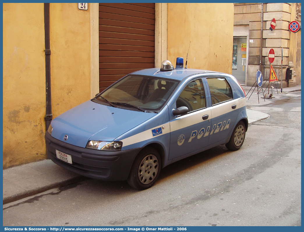 Polizia E9015
Polizia di Stato
Polizia delle Comunicazioni
Fiat Punto II serie
Parole chiave: Polizia di Stato;Polizia;PS;Polizia delle Comunicazioni;Fiat;Punto;II serie;E9015