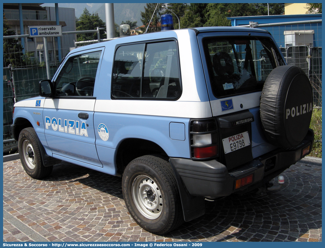 Polizia E9798
Polizia di Stato
Polizia Stradale
Mitsubishi Pajero V20 SWB
Parole chiave: PS;P.S.;Polizia;di;Stato;Polizia;Pubblica;Sicurezza;Stradale;Mitsubishi;Pajero;V20;SWB