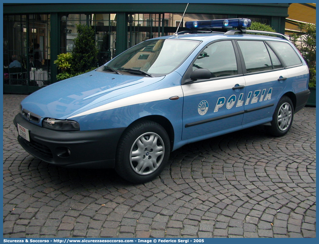 Polizia E9991
Polizia di Stato
Fiat Marea Weekend
Parole chiave: Polizia di Stato;Polizia;PS;Fiat;Marea Weekend;E9991