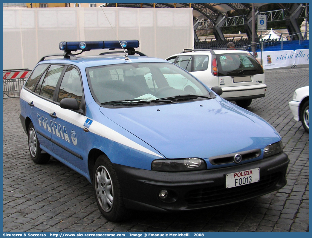 Polizia F0013
Polizia di Stato
Polizia Stradale
Fiat Marea Weekend
Parole chiave: Polizia di Stato;Polizia;PS;Polizia Stradale;Fiat;Marea Weekend;F0013