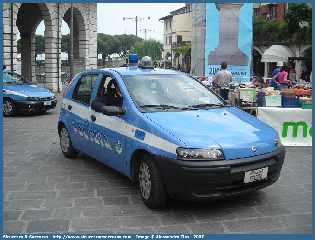 Polizia F0528
Polizia di Stato
Polizia delle Comunicazioni
Fiat Punto II serie
Parole chiave: Polizia di Stato;Polizia;PS;Polizia delle Comunicazioni;Fiat;Punto;II serie;F0528