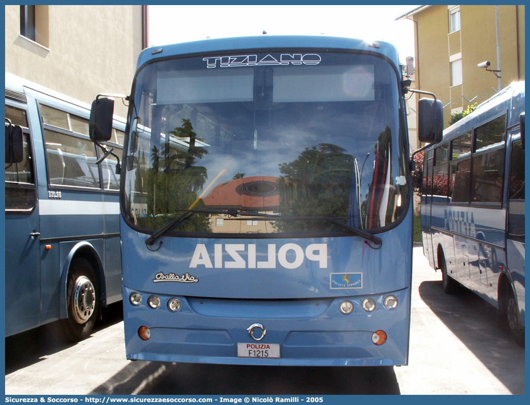 Polizia F1215
Polizia di Stato
Polizia Stradale
Dallavia Tiziano
Parole chiave: Polizia;Stato;Polizia di Stato;Stradale;Dallavia;Tiziano;F1215