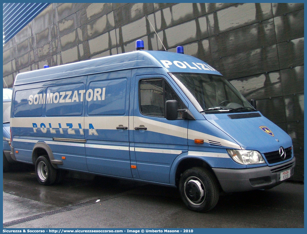 Polizia F3120
Polizia di Stato
Polizia del Mare
Mercedes Benz Sprinter 416 I serie restyling
Parole chiave: PS;P.S.;Polizia;di;Stato;Pubblica;Sicurezza;del;Mare;Mercedes;Benz;Sprinter;Sommozzatori