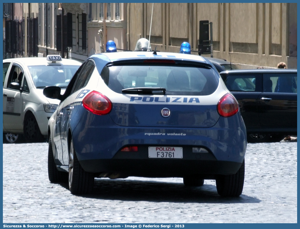 Polizia F3761
Polizia di Stato
Squadra Volante
Fiat Nuova Bravo
(unico esemplare livrea sperimentale)
Parole chiave: PS;P.S.;Polizia;Polizia di Stato;Squadra;Volante;Fiat;Nuova;Bravo;F3761