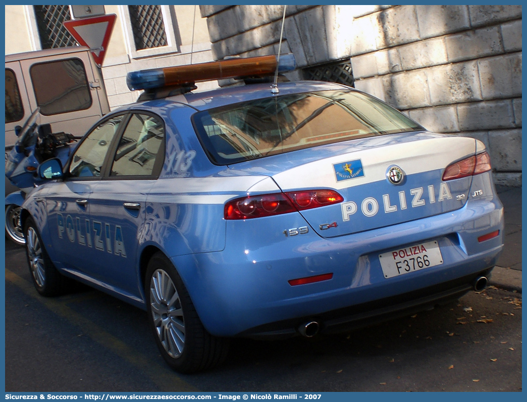 Polizia  F3766
Polizia di Stato
Polizia Stradale
Alfa Romeo 159 Q4
Parole chiave: PS;P.S.;Polizia;di;Stato;Pubblica;Sicurezza;Stradale;Alfa;Romeo;159;Q4;Scorta;Scorte;Quirinale;F3766