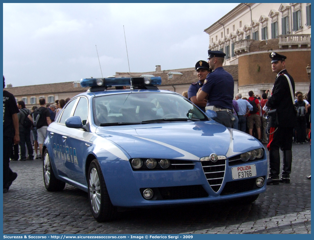 Polizia  F3766
Polizia di Stato
Polizia Stradale
Alfa Romeo 159 Q4
Parole chiave: PS;P.S.;Polizia;di;Stato;Pubblica;Sicurezza;Stradale;Alfa;Romeo;159;Q4;Scorta;Scorte;Quirinale;F3766