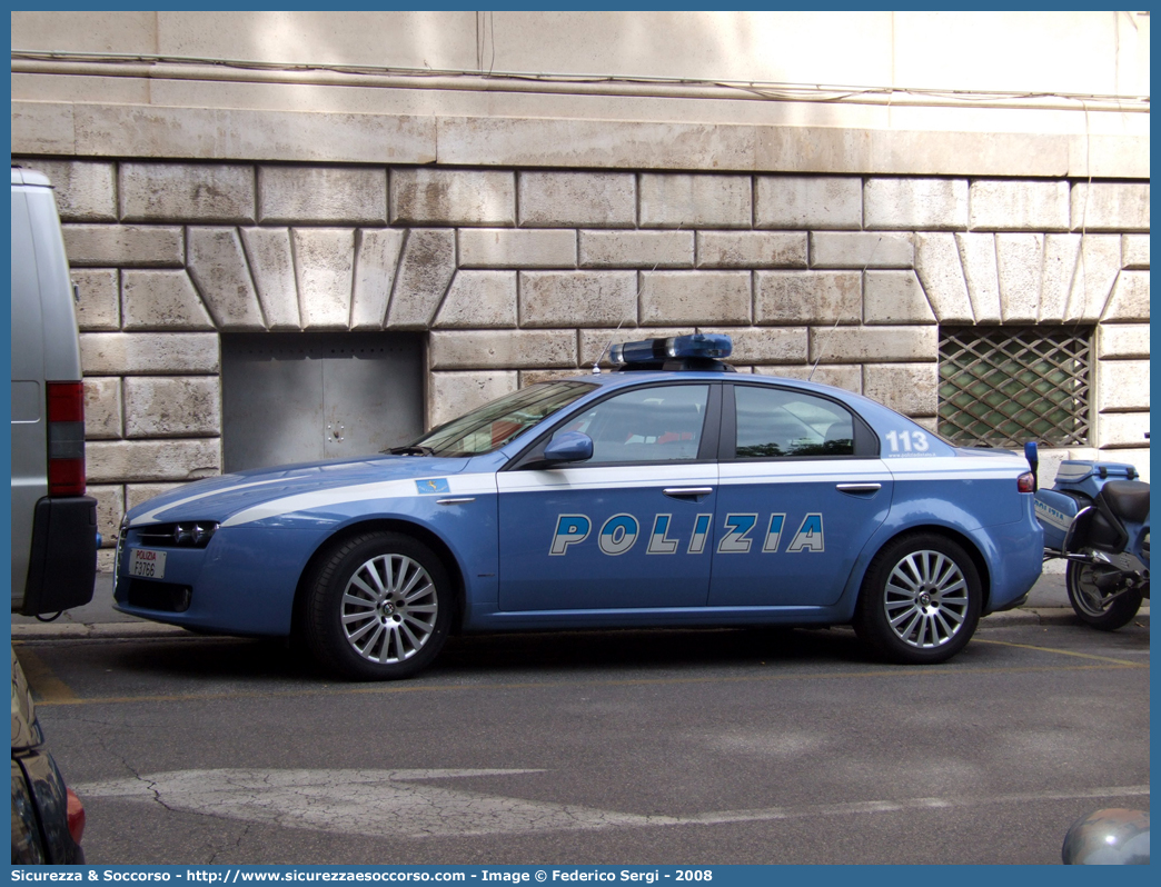 Polizia  F3766
Polizia di Stato
Polizia Stradale
Alfa Romeo 159 Q4
Parole chiave: PS;P.S.;Polizia;di;Stato;Pubblica;Sicurezza;Stradale;Alfa;Romeo;159;Q4;Scorta;Scorte;Quirinale;F3766