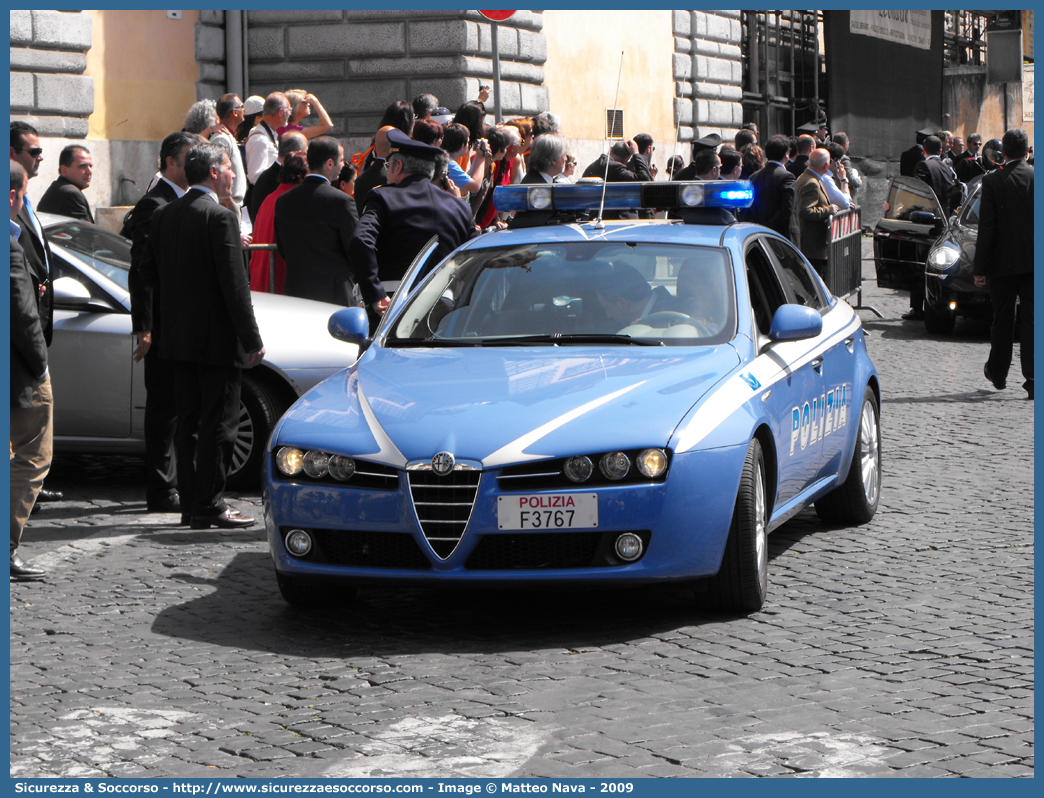 Polizia  F3767
Polizia di Stato
Polizia Stradale
Alfa Romeo 159 Q4
Parole chiave: PS;P.S.;Polizia;di;Stato;Pubblica;Sicurezza;Stradale;Alfa;Romeo;159;Q4;Scorta;Scorte;Quirinale;F3767