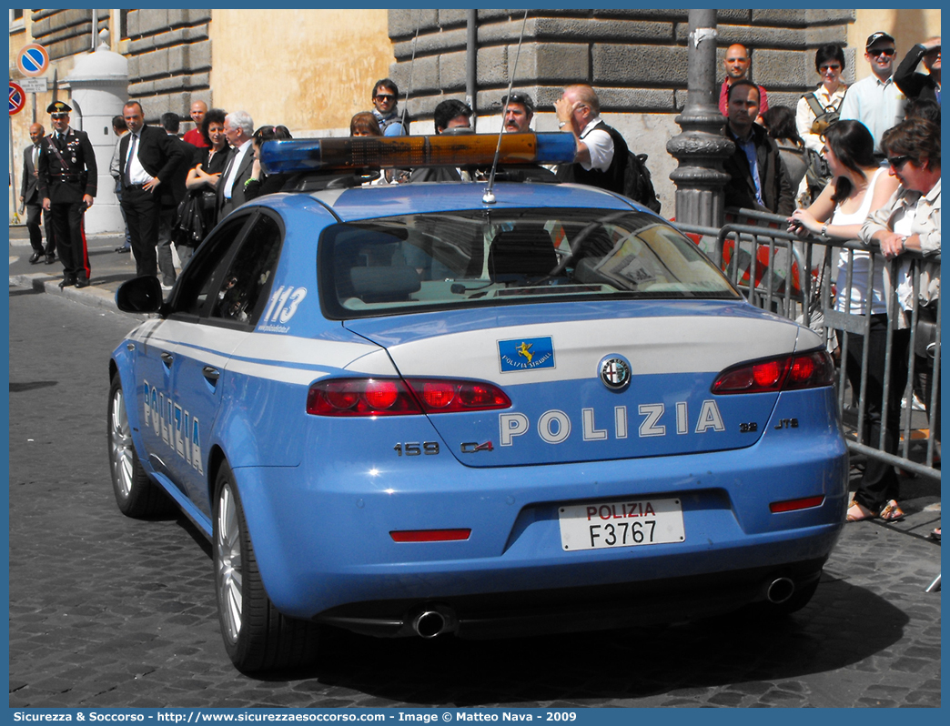 Polizia  F3767
Polizia di Stato
Polizia Stradale
Alfa Romeo 159 Q4
Parole chiave: PS;P.S.;Polizia;di;Stato;Pubblica;Sicurezza;Stradale;Alfa;Romeo;159;Q4;Scorta;Scorte;Quirinale;F3767