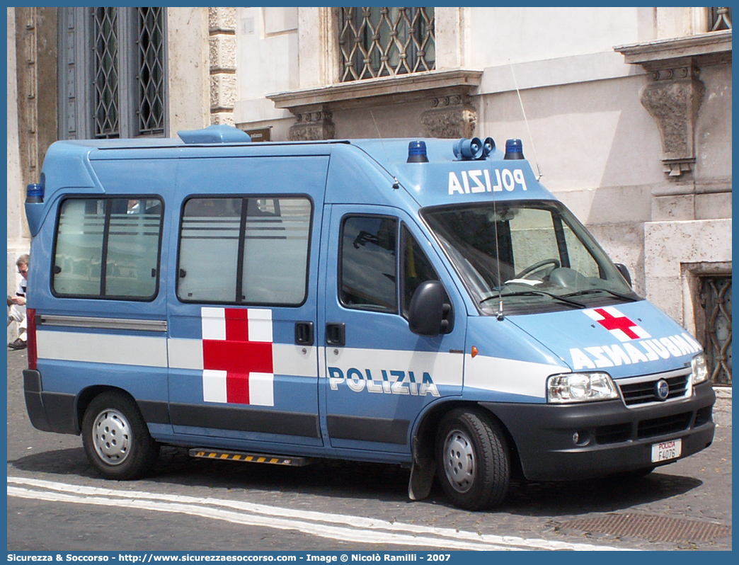 Polizia F4076
Polizia di Stato
Servizio Sanitario
Fiat Ducato II serie restyling
Allestitore Bollanti S.r.l.
Parole chiave: Polizia di Stato;Polizia;PS;Servizio Sanitario;Fiat;Ducato III serie;Ambulanza;Bollanti;F4076