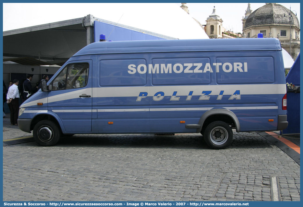 Polizia F3120
Polizia di Stato
Polizia del Mare
Mercedes Benz Sprinter 416 I serie restyling
Parole chiave: PS;P.S.;Polizia;di;Stato;Pubblica;Sicurezza;del;Mare;Mercedes;Benz;Sprinter;Sommozzatori