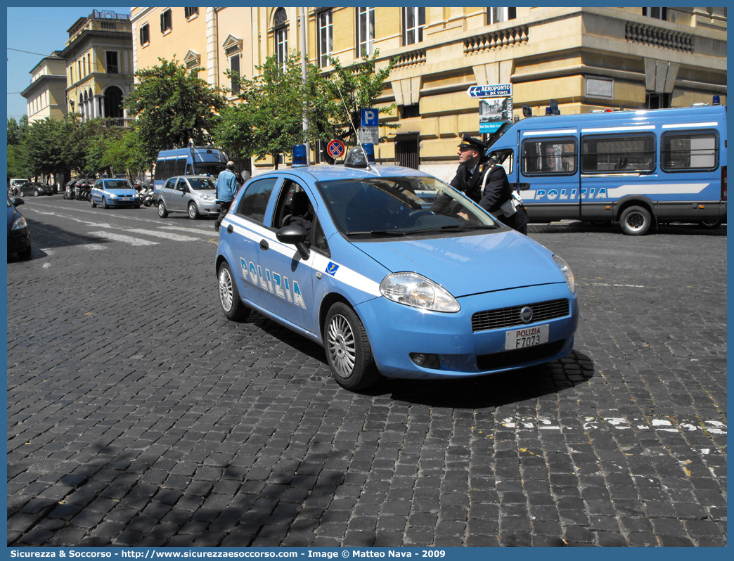 Polizia F7073
Polizia di Stato
Polizia Stradale
Fiat Grande Punto

Parole chiave: Polizia di Stato;Polizia;PS;Polizia Stradale;Fiat;Grande Punto;F7073