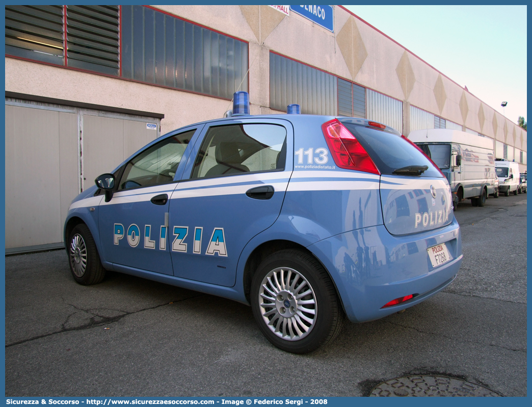 Polizia F7268
Polizia di Stato
Fiat Grande Punto
Parole chiave: PS;P.S.;Polizia;di;Stato;Pubblica;Sicurezza;Fiat;Grande;Punto