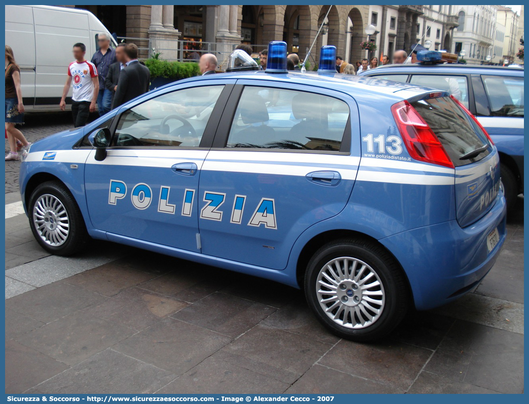 Polizia F7670
Polizia di Stato
Polizia delle Comunicazioni
Fiat Grande Punto
Parole chiave: Polizia di Stato;Polizia;PS;Polizia delle Comunicazioni;Fiat;Grande Punto;F7670