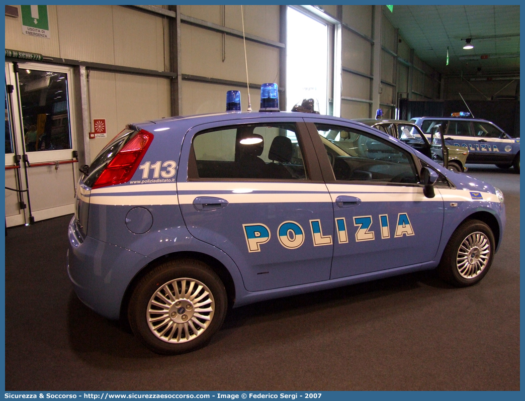 Polizia F7678
Polizia di Stato
Polizia delle Comunicazioni
Fiat Grande Punto
Parole chiave: Polizia di Stato;Polizia;PS;Polizia delle Comunicazioni;Fiat;Grande Punto;F7678