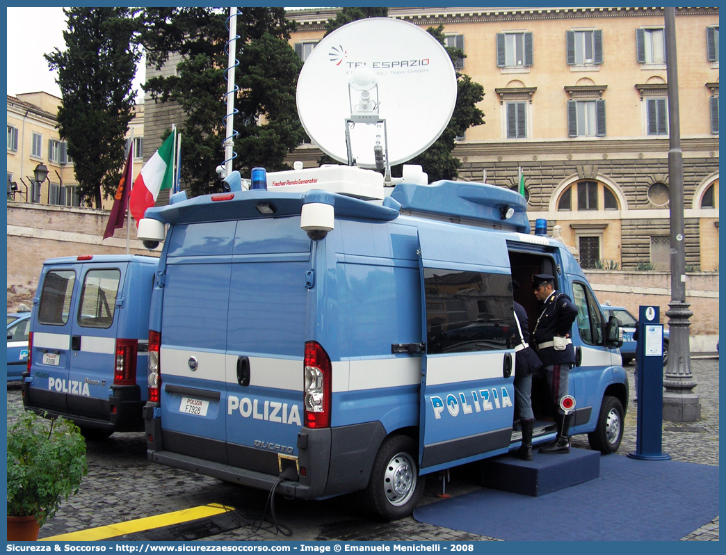 Polizia F7928
Polizia di Stato
Fiat Ducato III serie
Selex Sistemi Integrati
Parole chiave: Polizia di Stato;Polizia;PS;Fiat;Ducato X250;Selex Sistemi Integrati;F7928