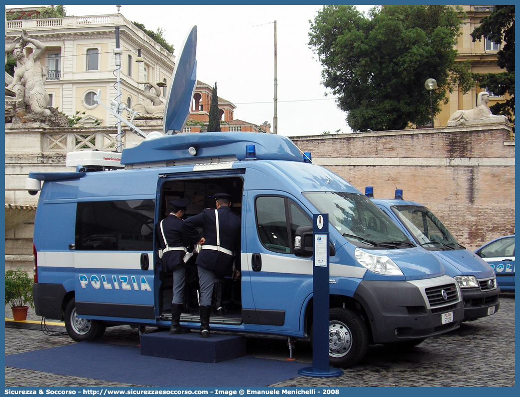 Polizia F7928
Polizia di Stato
Fiat Ducato III serie
Selex Sistemi Integrati

Parole chiave: Polizia di Stato;Polizia;PS;Fiat;Ducato X250;Selex Sistemi Integrati;F7928