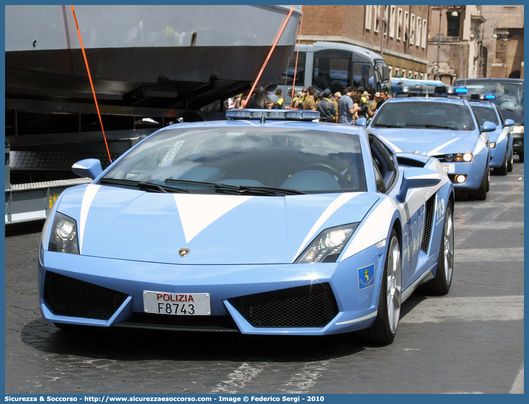 Polizia F8743
Polizia di Stato
Polizia Stradale
Lamborghini Gallardo LP560-4
Parole chiave: Polizia di Stato;Polizia;PS;Polizia Stradale;Lamborghini;Gallardo;LP560;F8743