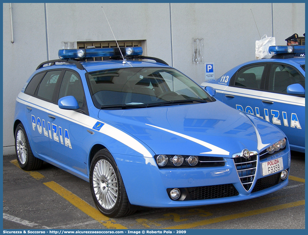 Polizia F9359
Polizia di Stato
Polizia Stradale
Alfa Romeo 159 Sportwagon
Parole chiave: Polizia di Stato;Polizia;PS;Polizia Stradale;Alfa Romeo;159 Sportwagon;F9359