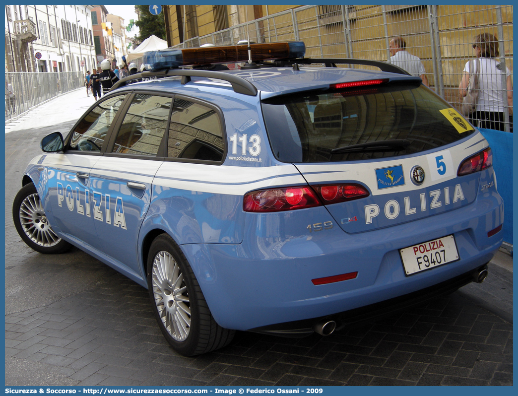 Polizia F9407
Polizia di Stato
Polizia Stradale
Alfa Romeo 159 Sportwagon
Parole chiave: Polizia di Stato;Polizia;PS;Polizia Stradale;Alfa Romeo;159 Sportwagon;F9407