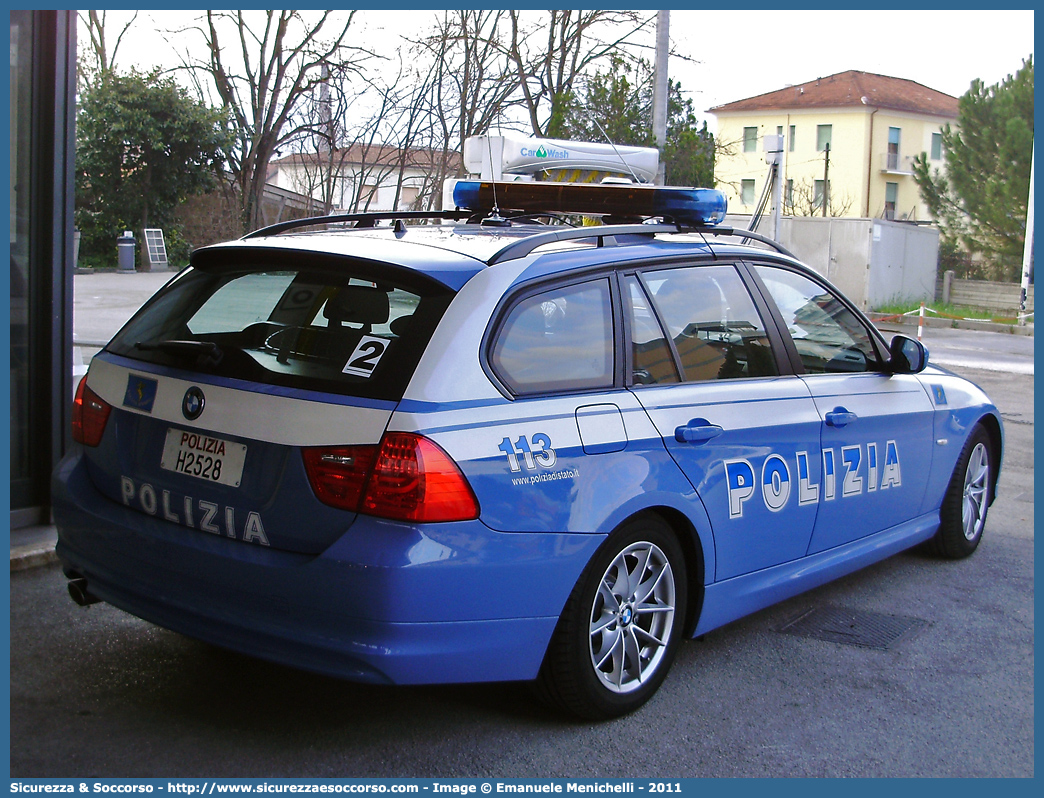 Polizia H2528
Polizia di Stato
Polizia Stradale
Bmw Serie 3 E90 Touring
Parole chiave: Polizia di Stato;Polizia;PS;Polizia Stradale;BMW;Serie 3;E90;Touring;H2528