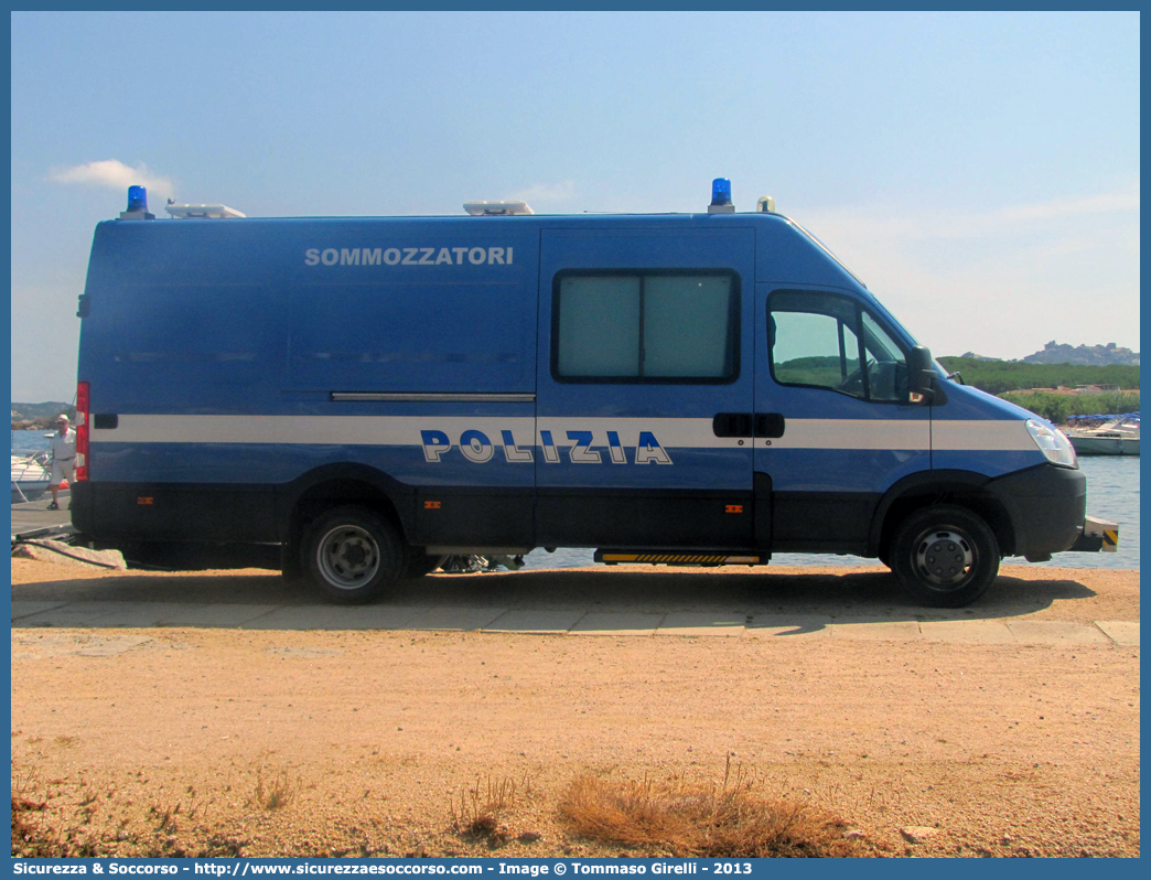 Polizia H2977
Polizia di Stato
Polizia del Mare
Iveco Daily 35S17 IV serie
Parole chiave: Polizia di Stato;Polizia;PS;Polizia del Mare;Iveco;Daily;35S17