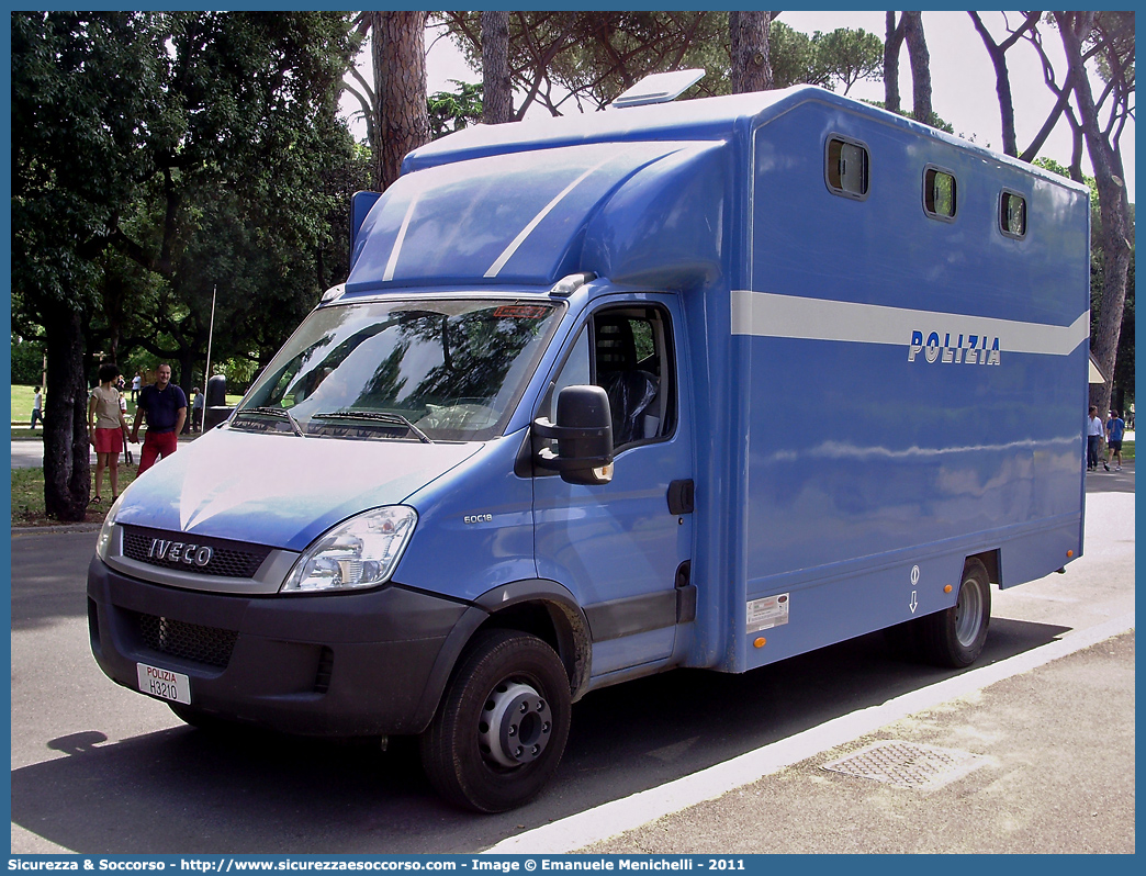 Polizia H3210
Polizia di Stato
Polizia a Cavallo
Iveco Daily 60C18 IV serie
Parole chiave: PS;P.S.;Polizia;di;Stato;Reparto;Nucle;a;Cavallo;Iveco;Daily;60C18