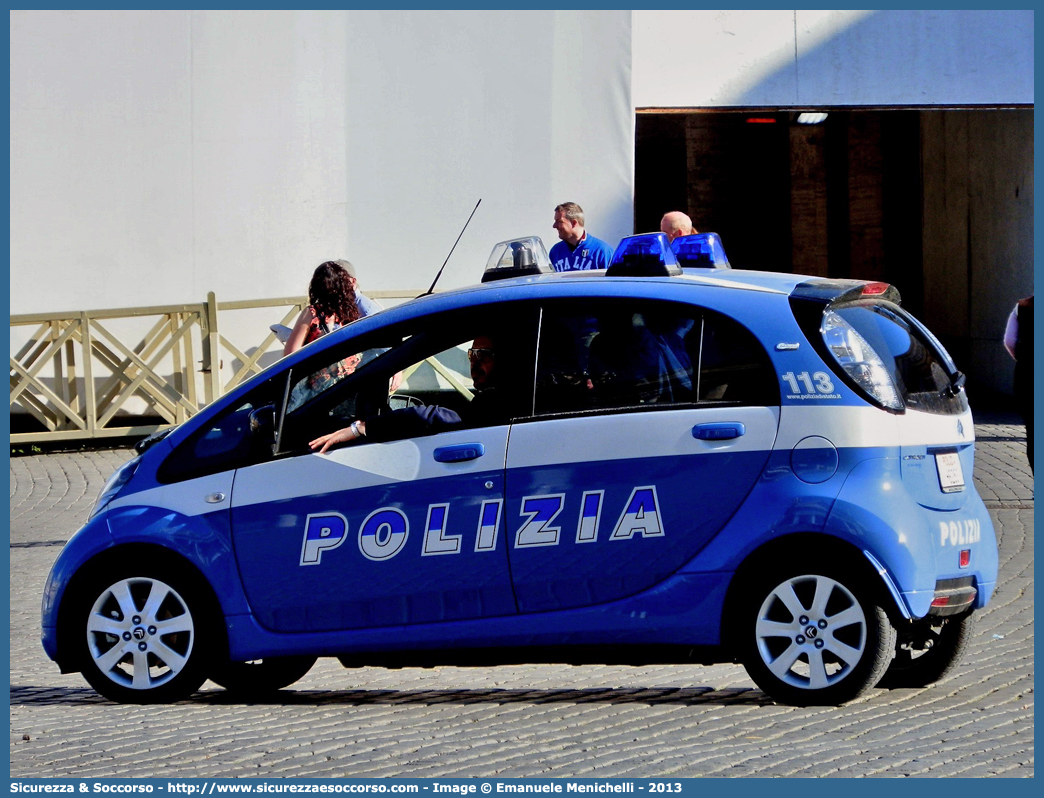 Polizia H6283
Polizia di Stato
Ispettorato di Pubblica Sicurezza "Vaticano"
Citroen C-Zero
Parole chiave: Polizia;Stato;Polizia di Stato;Ispettorato;Pubblica Sicurezza;Vaticano;Citroen;CZero;C Zero;C-Zero;C - Zero;C0;C 0