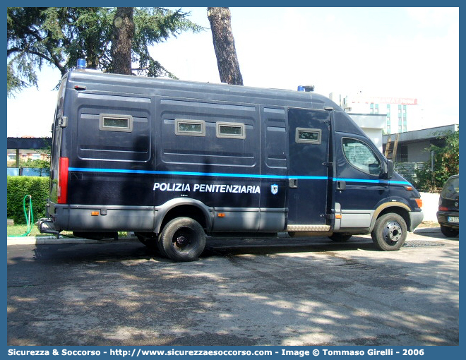 -
Polizia Penitenziaria
Iveco Daily 60C15 III serie
Parole chiave: PolPen;Pol.Pen.;AdiC;A.diC.;Agenti di Custodia;Polizia Penitenziaria;Iveco;Daily;60C15;III serie