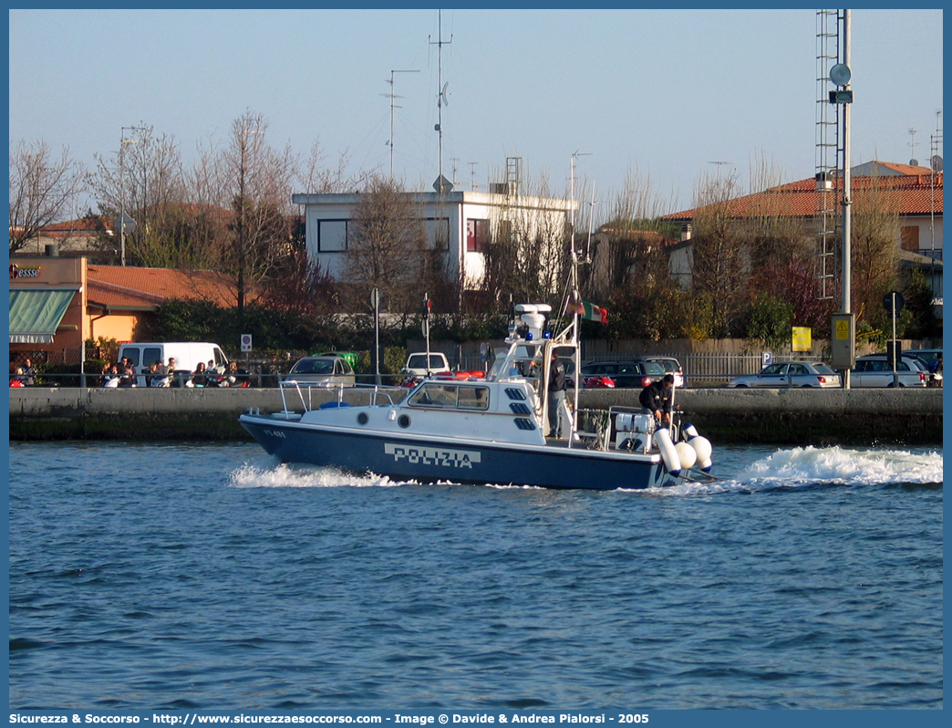 PS 481
Polizia di Stato
Polizia del Mare
Crestitalia Jet 8.92
Parole chiave: PS;P.S.;Polizia di Stato;Polizia;Mare;Crestitalia;Jet;8.92;481