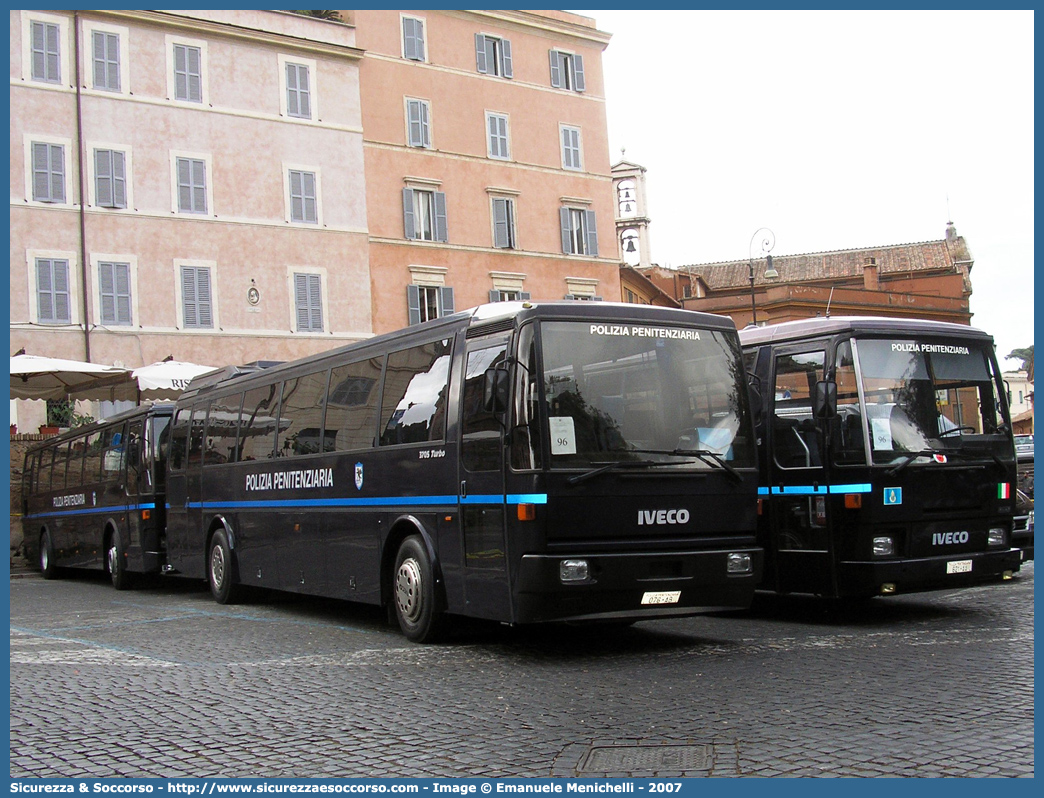 Polizia Penitenziaria 076AB
Polizia Penitenziaria
Iveco 370S Turbo
Parole chiave: PolPen;Pol.Pen.;AdiC;A.diC.;Agenti di Custodia;Polizia Penitenziaria;Iveco;370