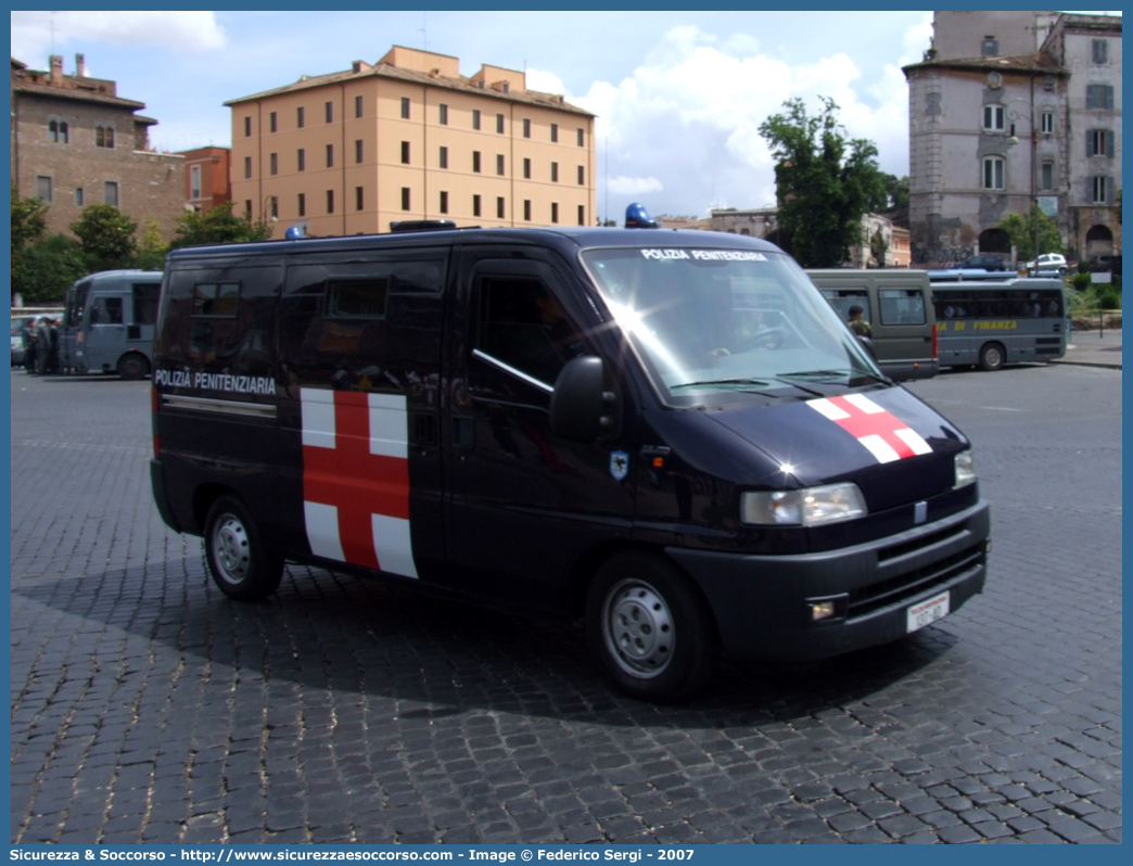 Polizia Penitenziaria 137AD
Polizia Penitenziaria
Nucleo Traduzioni e Piantonamenti
Fiat Ducato II serie
Parole chiave: 137AD;Polizia Penitenziaria;Nucleo Traduzioni e Piantonamenti;Ambulanza;Fiat Ducato II serie