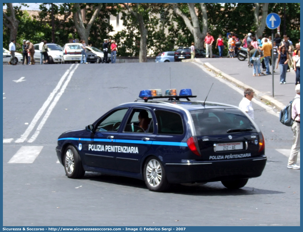 Polizia Penitenziaria 212AE
Polizia Penitenziaria
Nucleo Traduzioni e Piantonamenti
Lancia Lybra Stationwagon
Parole chiave: 212AE;Polizia Penitenziaria;Nucleo Traduzioni e Piantonamenti;Lancia Lybra Stationwagon