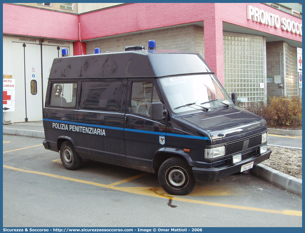 Polizia Penitenziaria 254AA
Polizia Penitenziaria
Fiat Ducato I serie restyling
Parole chiave: PolPen;Pol.Pen.;AdiC;A.diC.;Agenti di Custodia;Polizia Penitenziaria;Fiat;Ducato I serie restyling;254AA