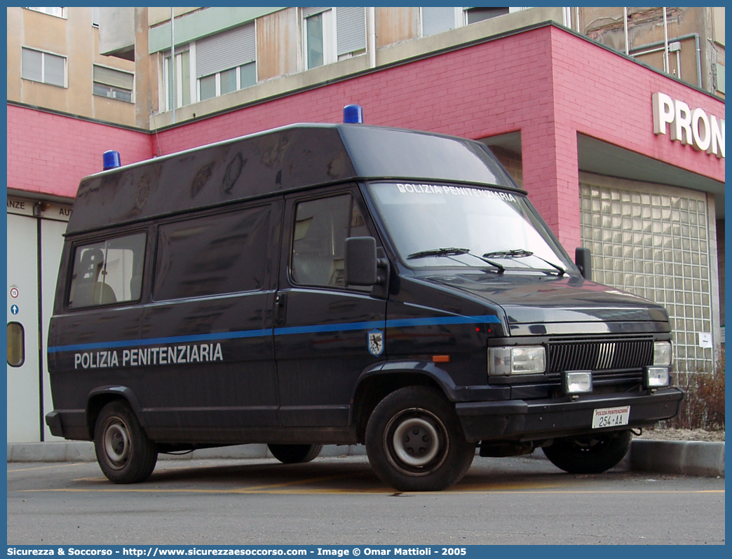 Polizia Penitenziaria 254AA
Polizia Penitenziaria
Fiat Ducato I serie restyling
Parole chiave: PolPen;Pol.Pen.;AdiC;A.diC.;Agenti di Custodia;Polizia Penitenziaria;Fiat;Ducato I serie restyling;254AA