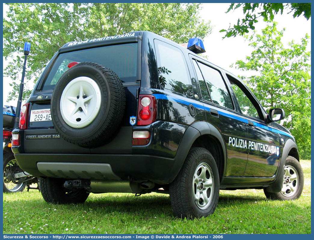 Polizia Penitenziaria 259AE
Polizia Penitenziaria
Nucleo Traduzioni e Piantonamenti
Land Rover Freelander I serie restyling
Parole chiave: PP;P.P.;Pol.Pen;PolPen;AdiC;A.diC.;Agenti;di;Custodia;Polizia;Penitenziaria;Nucleo;Traduzioni;Piantonamenti;Land Rover;Freelander