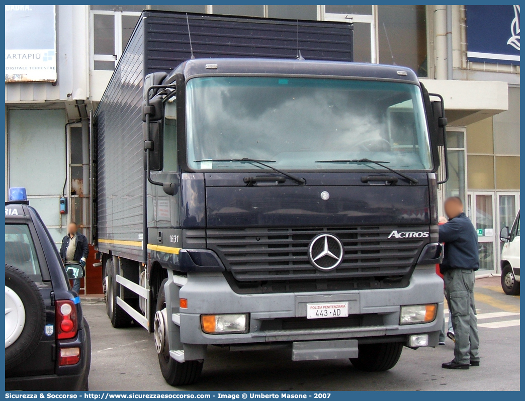 Polizia Penitenziaria 443AD
Polizia Penitenziaria
Nucleo Traduzioni e Piantonamenti
Mercedes Benz Actros 1831 I serie
Parole chiave: 443AD