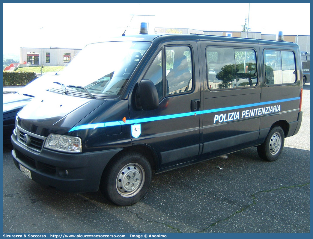 Polizia Penitenziaria 486AD
Polizia Penitenziaria
Fiat Ducato II serie restyling
Parole chiave: PP;P.P.;Pol.Pen.;PolPen;AdiC;A.diC.;Agenti;di;Custodia;Polizia;Penitenziaria;Nucleo;Traduzioni;Piantonamenti;Fiat;Ducato