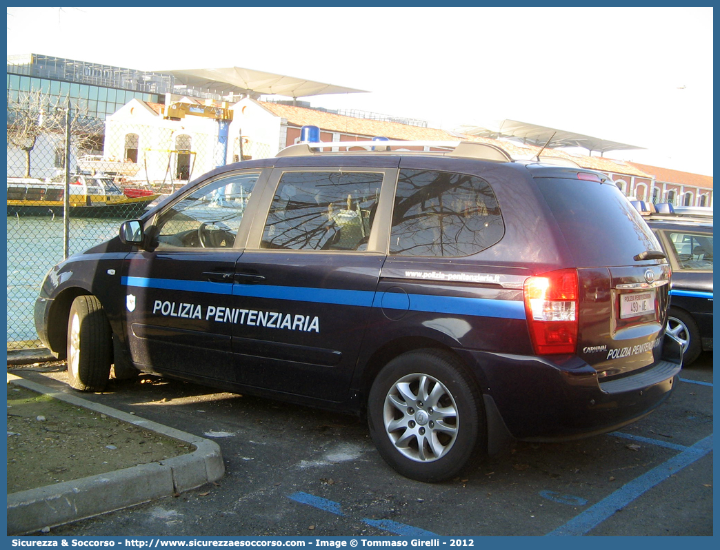 Polizia Penitenziaria 493AE
Polizia Penitenziaria
Kia Carnival
Parole chiave: PolPen;Pol.Pen.;AdiC;A.diC.;Agenti;di;Custodia;Polizia;Penitenziaria;Kia;Carnival