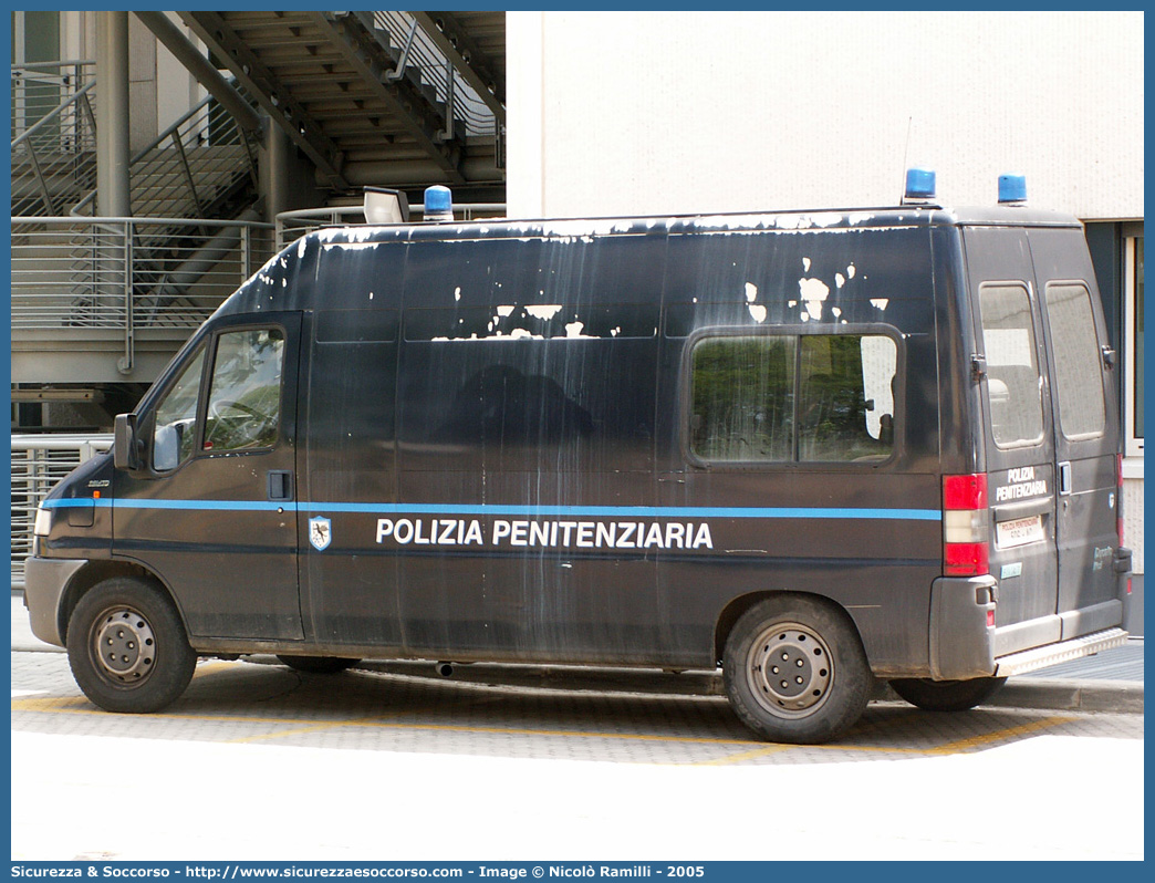 Polizia Penitenziaria 506AC
Polizia Penitenziaria
Fiat Ducato II serie
Parole chiave: PP;P.P.;Pol.Pen;PolPen;AdiC;A.diC.;Agenti;di;Custodia;Polizia;Penitenziaria;Nucleo;Traduzioni;Piantonamenti;Fiat;Ducato