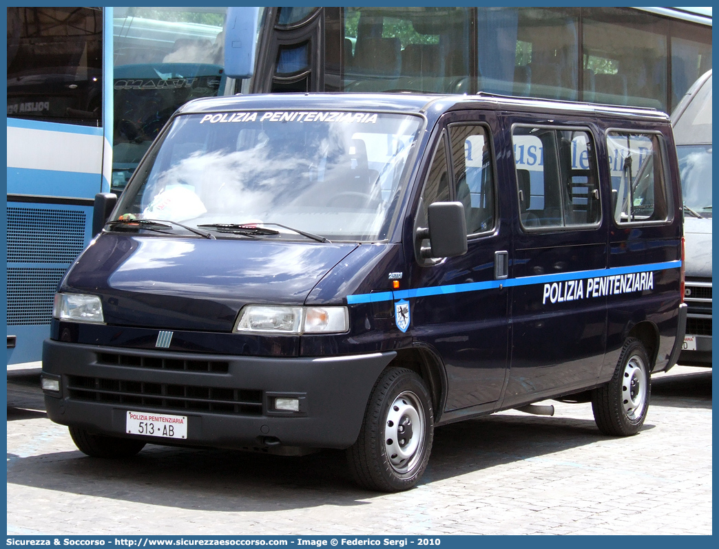 Polizia Penitenziaria 513AB
Polizia Penitenziaria
Fiat Ducato II serie
Parole chiave: PolPen;Pol.Pen.;AdiC;A.diC.;Agenti di Custodia;Polizia Penitenziaria;Fiat;Ducato II serie;513AB