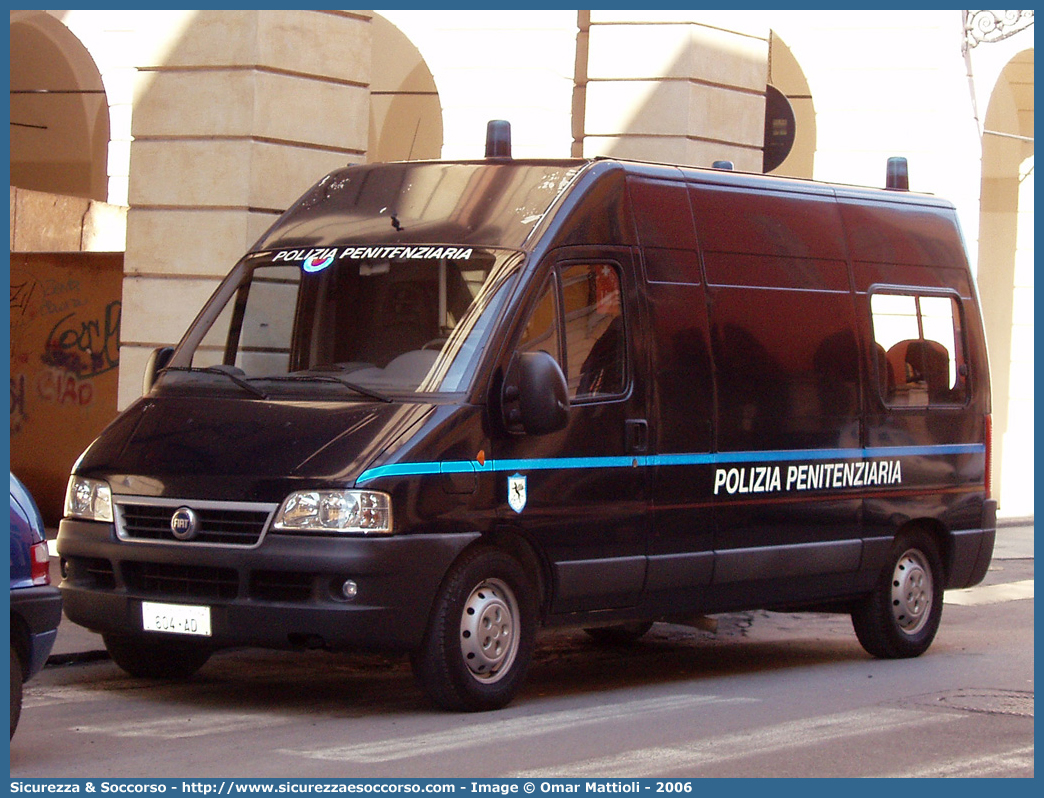 Polizia Penitenziaria 604AD
Polizia Penitenziaria
Fiat Ducato II serie restyling
Parole chiave: PolPen;Pol.Pen.;AdiC;A.diC.;Agenti di Custodia;Polizia Penitenziaria;Fiat;Ducato III serie;604AD