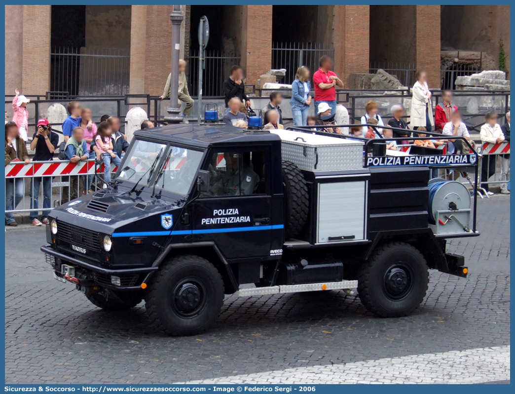 Polizia Penitenziaria 911AD
Polizia Penitenziaria
Nucleo Traduzioni e Piantonamenti
Iveco 40-10WM VM90

Parole chiave: 911AD;Polizia Penitenziaria;Nucleo Traduzioni e Piantonamenti;Iveco 40-10WM VM90