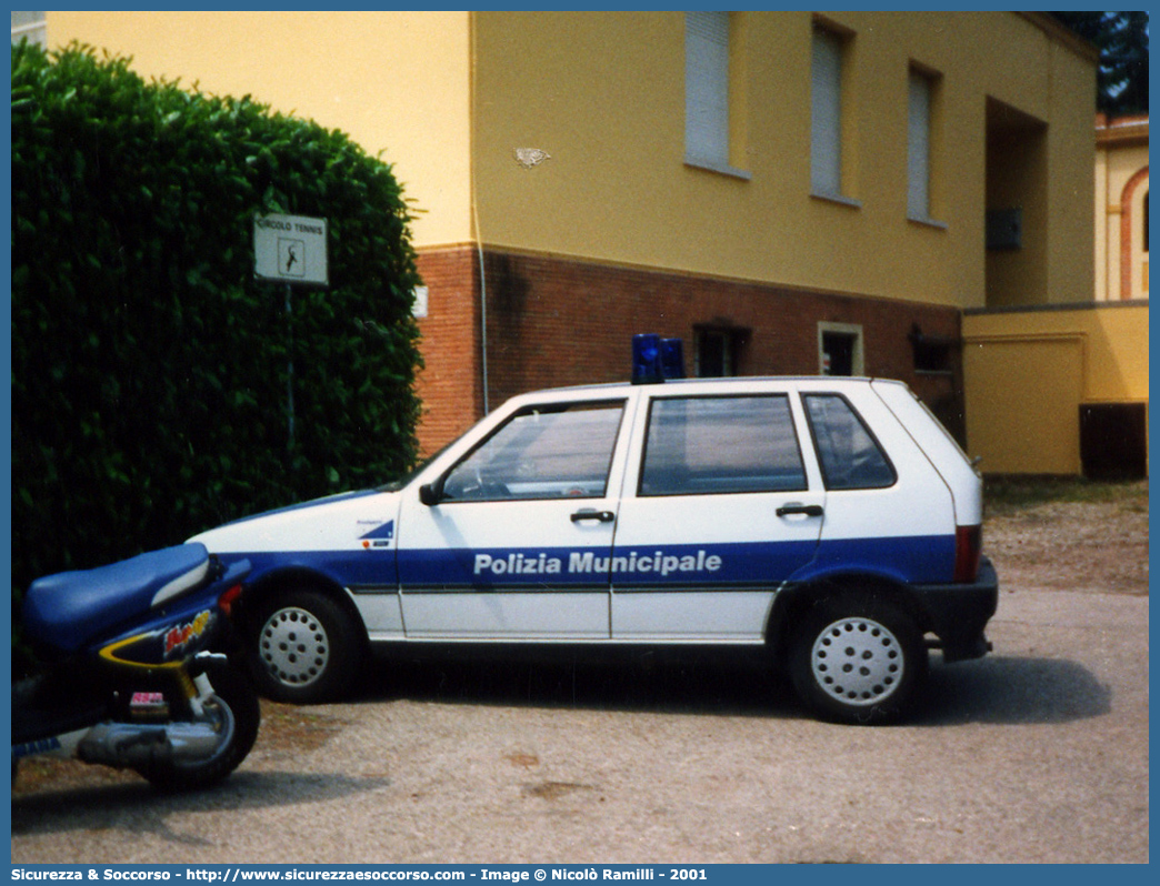 -
Polizia Municipale
Comune di Portico e San Benedetto
Fiat Uno II serie
Parole chiave: Polizia;Locale;Municipale;Portico e San Benedetto;Fiat;Uno