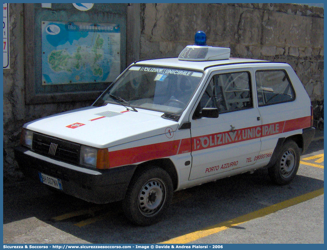 -
Polizia Municipale
Comune di Porto Azzurro
Fiat Panda II serie
Parole chiave: PL;P.L.;PM;P.M.;Polizia;Locale;Municipale;Porto Azzurro;Fiat;Panda